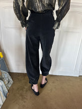 Load image into Gallery viewer, 1970s Yves Saint Laurent capri pants