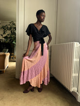 Load image into Gallery viewer, 1970s satin skirt