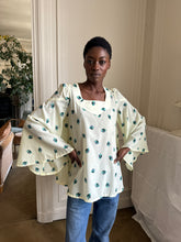 Load image into Gallery viewer, 1970s British boutique blouse