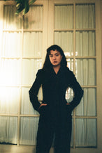 Load image into Gallery viewer, documented AW 1989 Alaïa velvet blazer