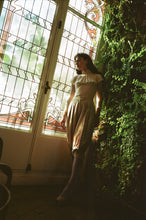 Load image into Gallery viewer, 1980s pleated collar sweater