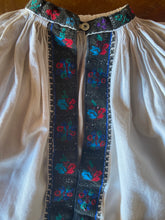 Load image into Gallery viewer, Antique Romanian blouse