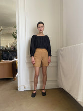 Load image into Gallery viewer, 1990s suede fringed shorts