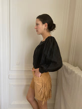Load image into Gallery viewer, 1990s suede fringed shorts