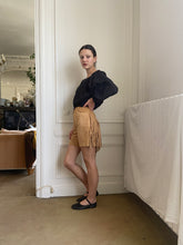 Load image into Gallery viewer, 1990s suede fringed shorts