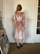 Load image into Gallery viewer, 1970s British boutique dress
