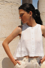 Load image into Gallery viewer, 1980s Dorothée Bis white trapeze shirt
