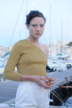 Load image into Gallery viewer, 1980s Dorothée Bis one sleeve gold sweater
