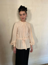 Load image into Gallery viewer, 1960s Quorum crepe blouse
