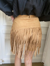 Load image into Gallery viewer, 1990s suede fringed shorts
